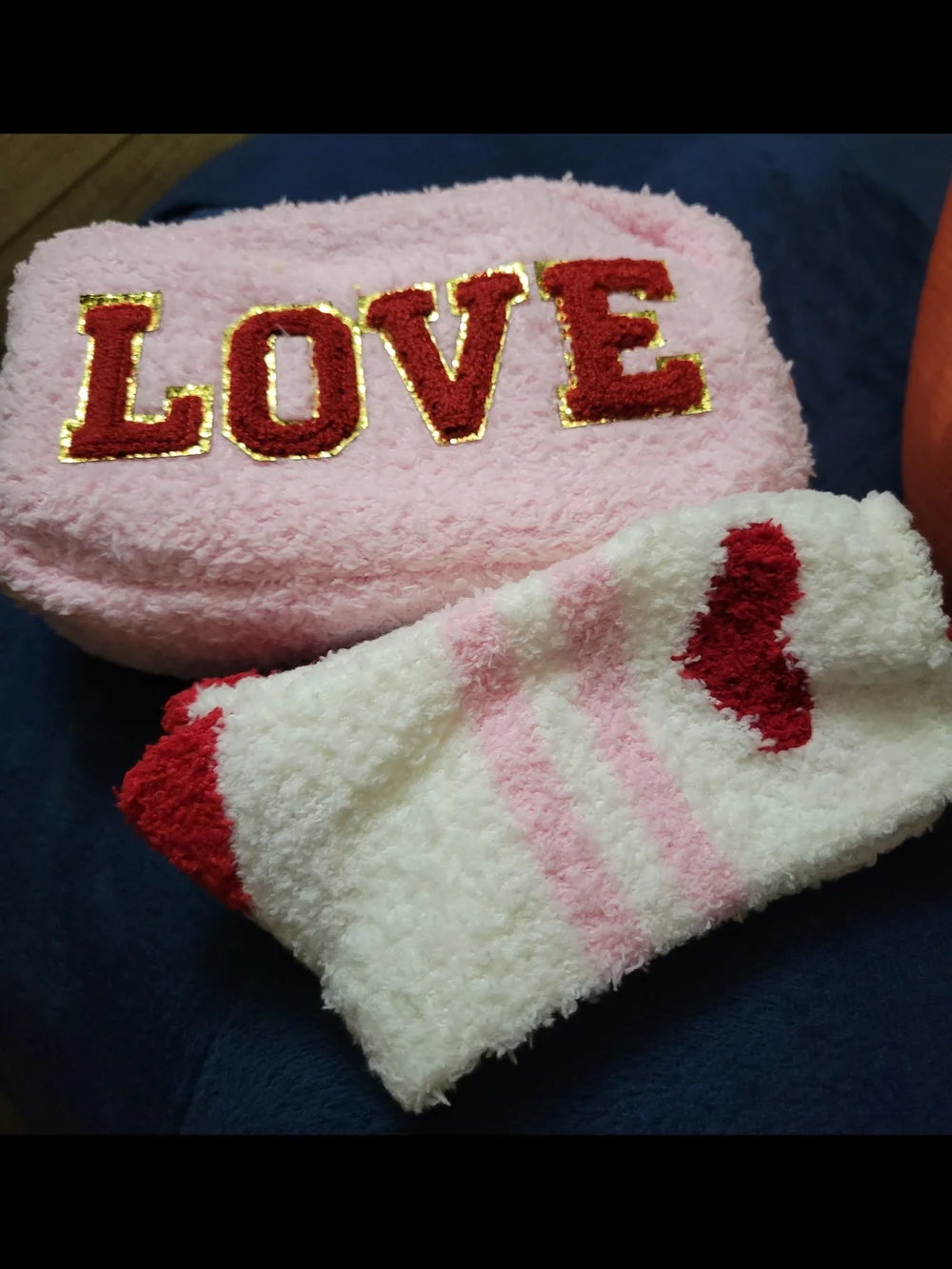 LOVE Fuzzy Sherpa Pouch with 3 Plush Cozy Socks - Pink & Cream